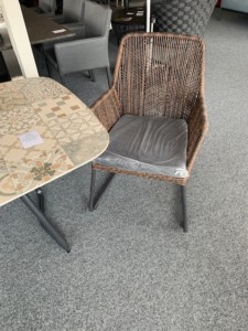 SIT mobilia Tisch FIX Keramik Azulecho 220x100, Sessel Allanis twisted abaco