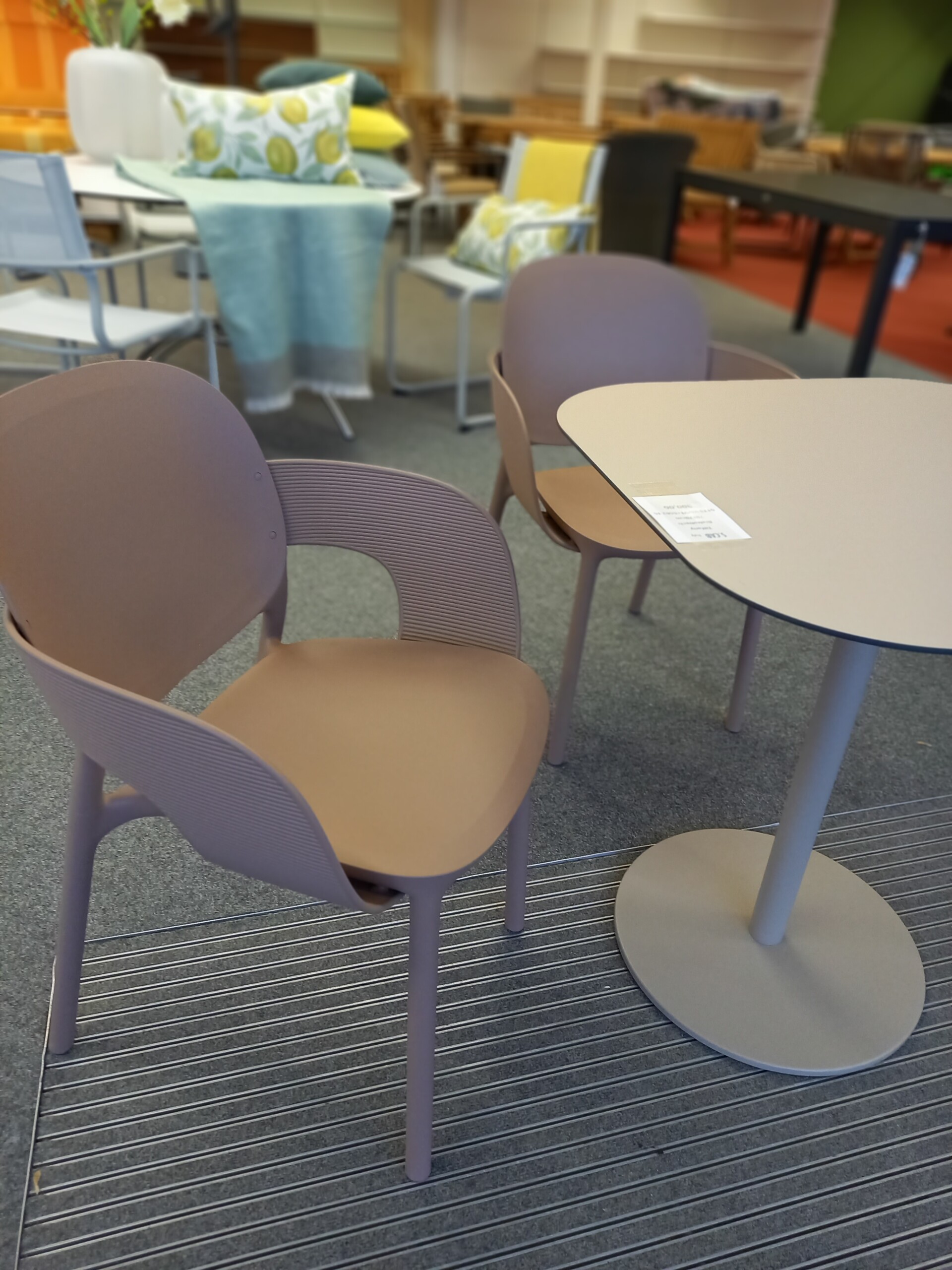 S.CAB: Tisch und Stuhl Tiffany